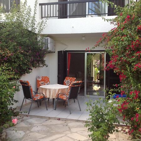 Paphos Townhouse Exterior photo