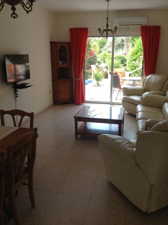 Paphos Townhouse Exterior photo