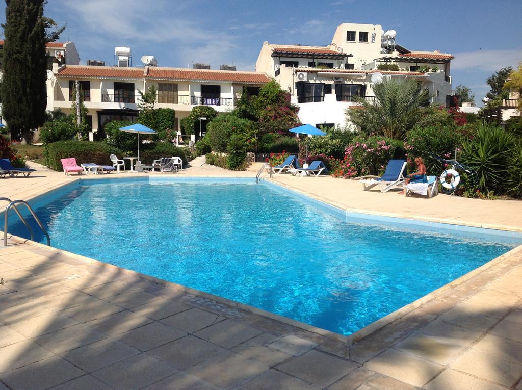 Paphos Townhouse Exterior photo